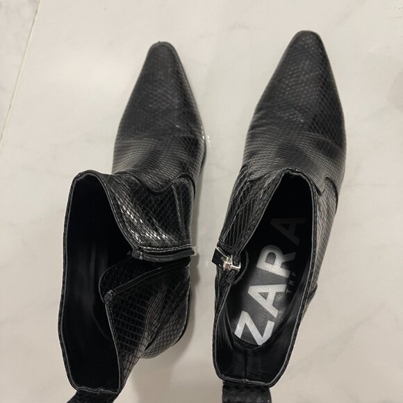 Zara Textured Heeled Ankle Boots Size US 9 - Picture 8 of 8